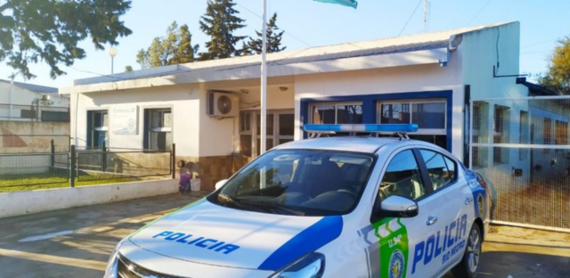 VIEDMA: Hallaron a una persona muerta en un departamento y el asesino se entregó en la comisaria 34