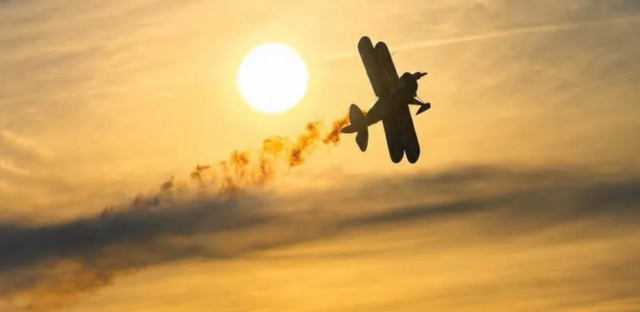Cielos de gloria en Villa Regina: 4.000 personas celebraron los 70 años del Aeroclub con un festival histórico